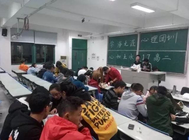 关于里尔集结日伤情更新，志在社区盾名次提升，媒体盛赞，心理建设被强调的信息