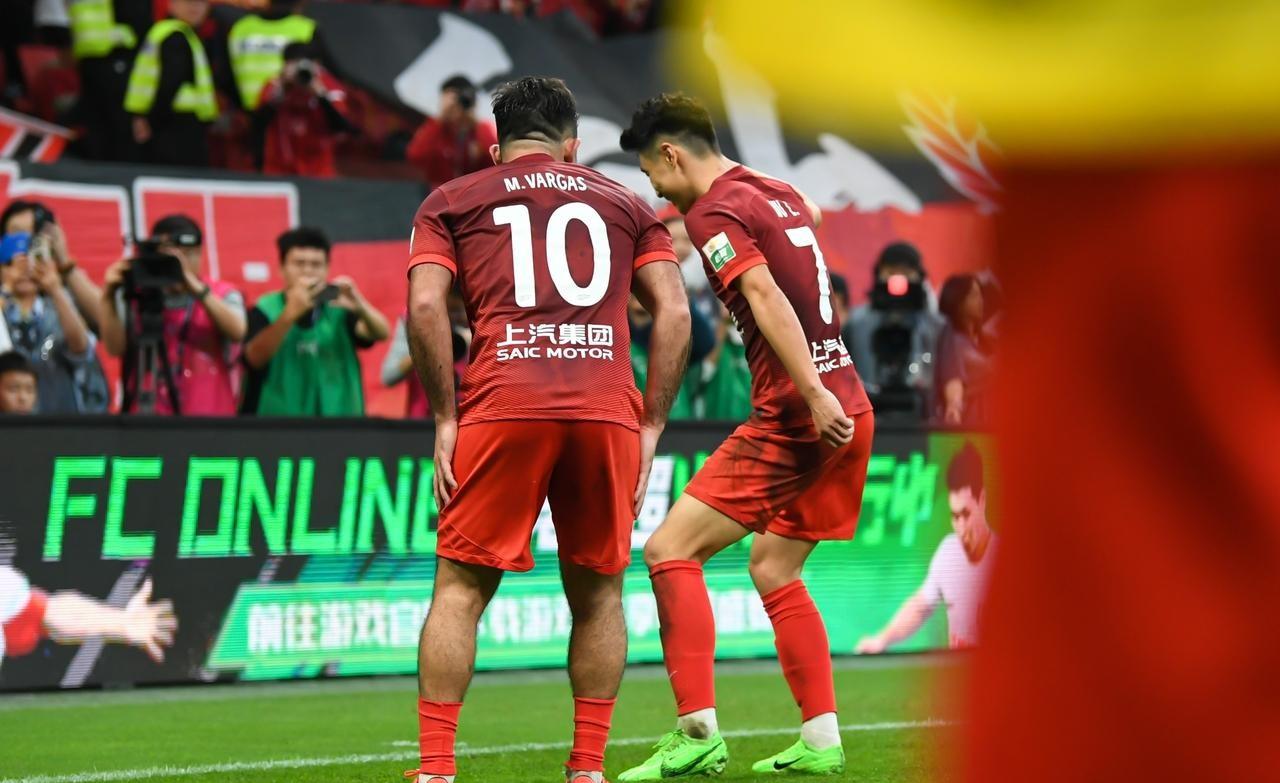 关于法国杯赛后走向成谜，上海海港再遭质疑，悬念犹存，轮换策略成焦点的信息